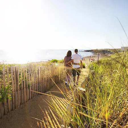 Etoile De Avec Piscine 布雷蒂诺斯梅尔
