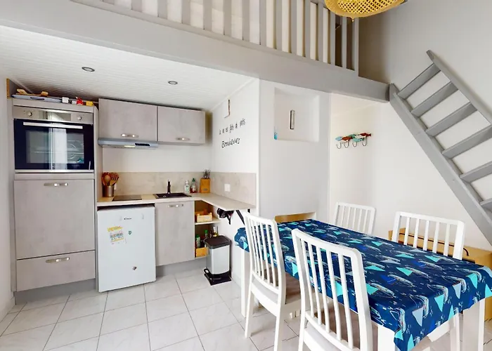 Etoile De Avec Piscine 度假居 *