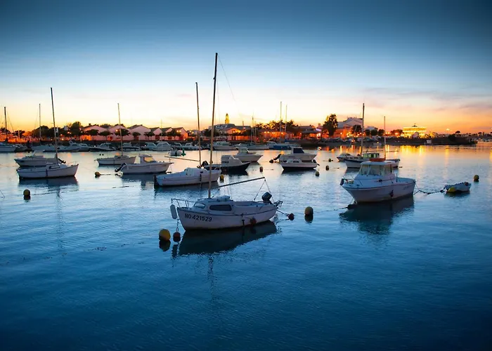 Etoile De Avec Piscine 布雷蒂诺斯梅尔